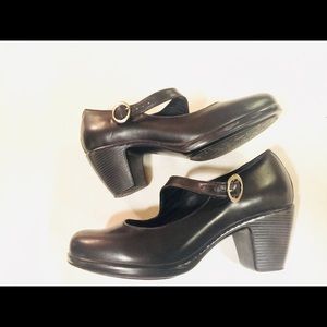 Dansko Becca Black Leather Mary Jane pumps shoes